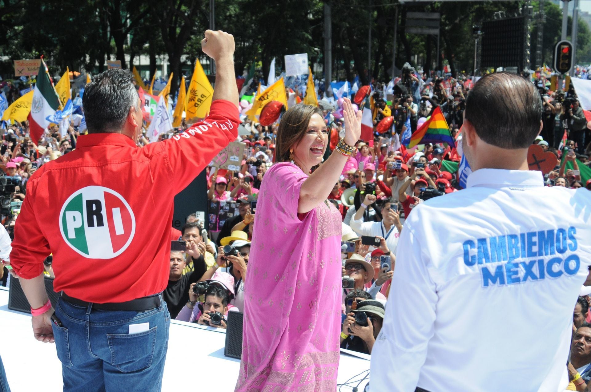 Xóchitl Gálvez, senadora del PAN, se convirtió de manera oficial en la representante del Frente Amplio por México