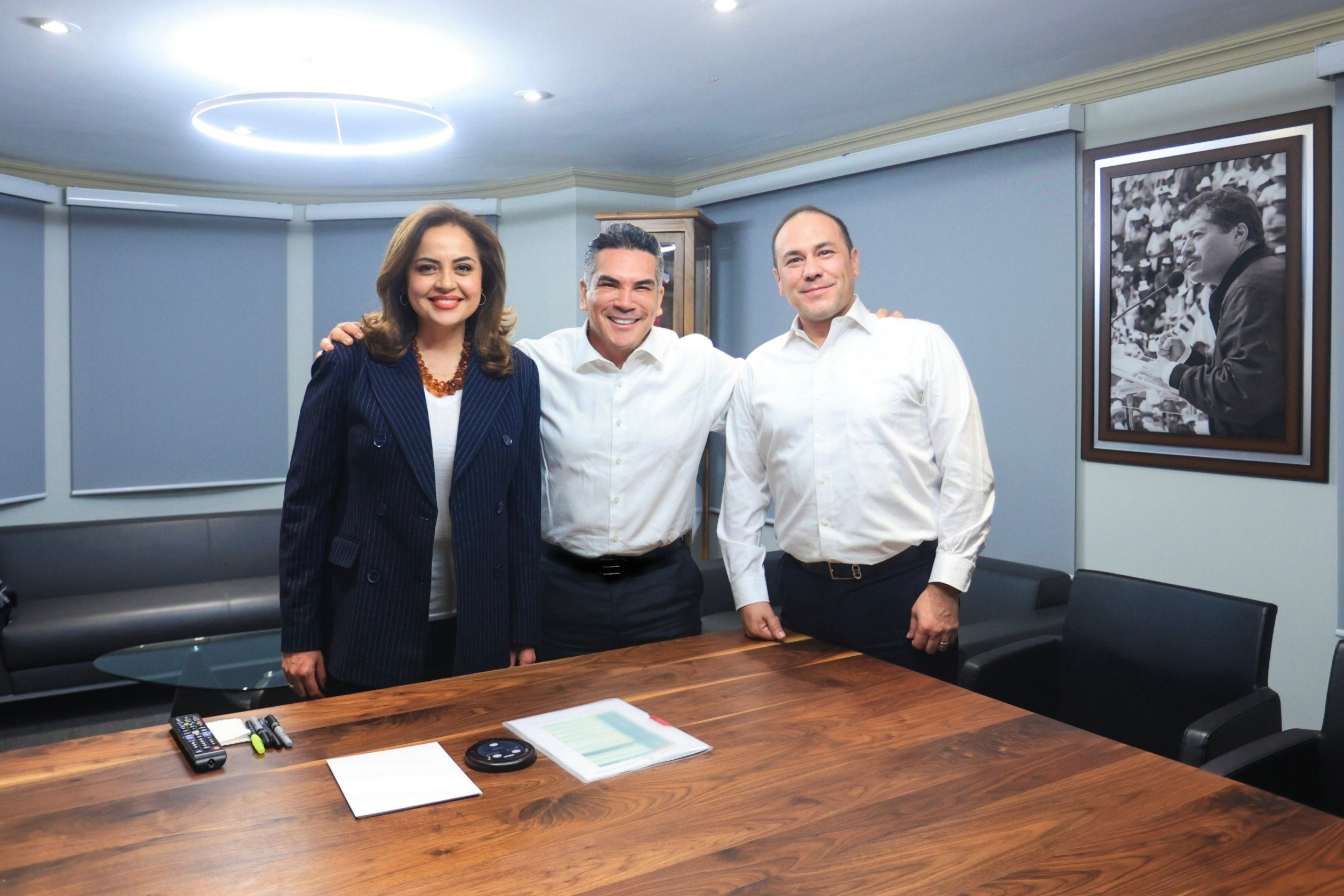 Renuncia presidenta del PRI en el Estado de México