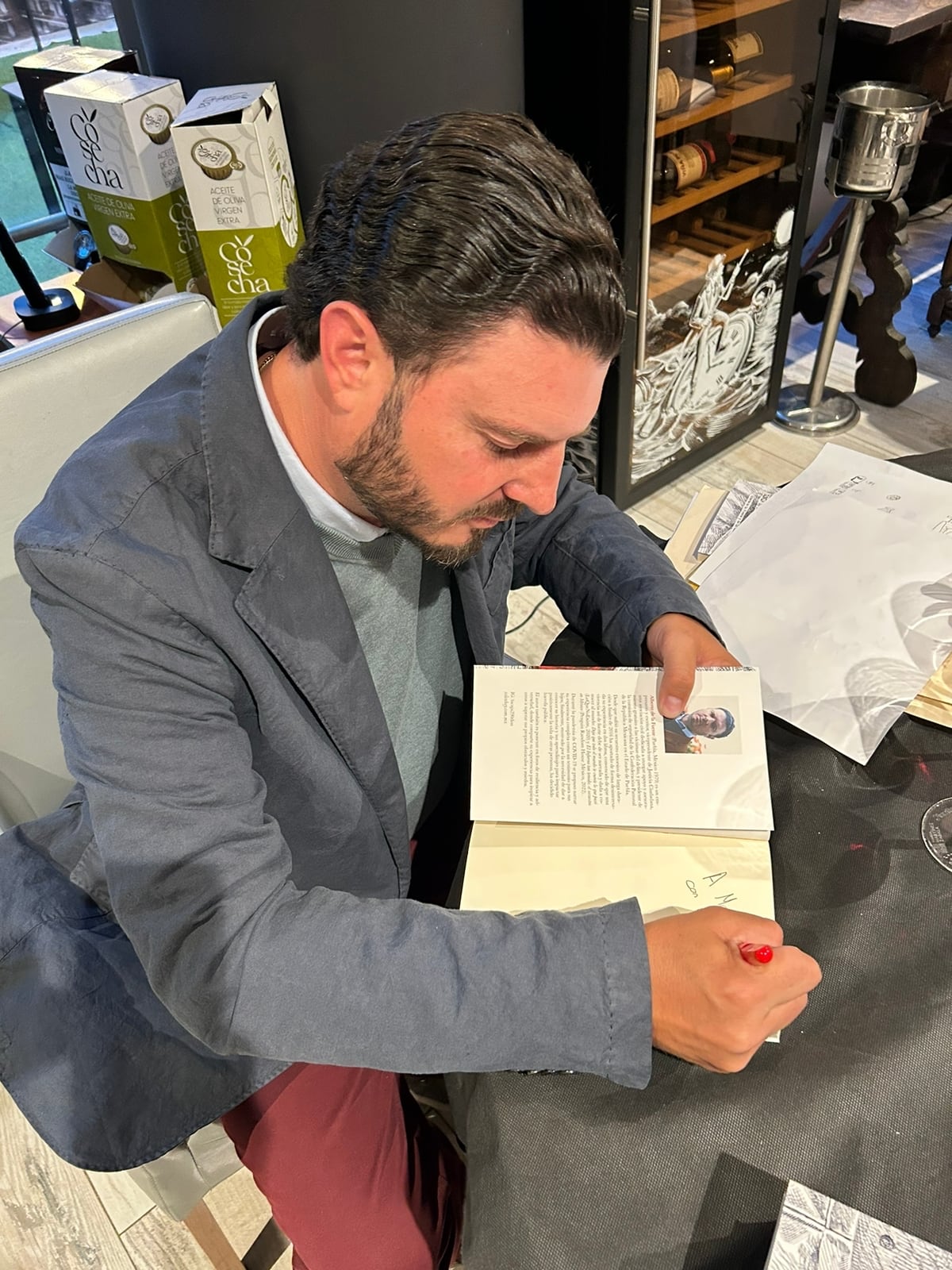 Alberto de la Fuente escritor del libro, La Caja. Crónica de un secuestro de 290 días