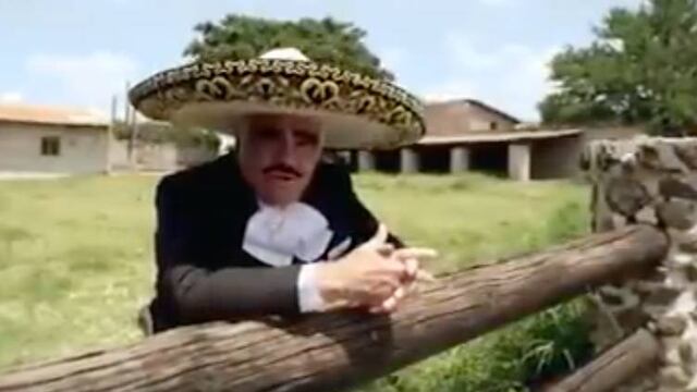 Vicente Fernández interpreta El Corrido de Hillary Clinton