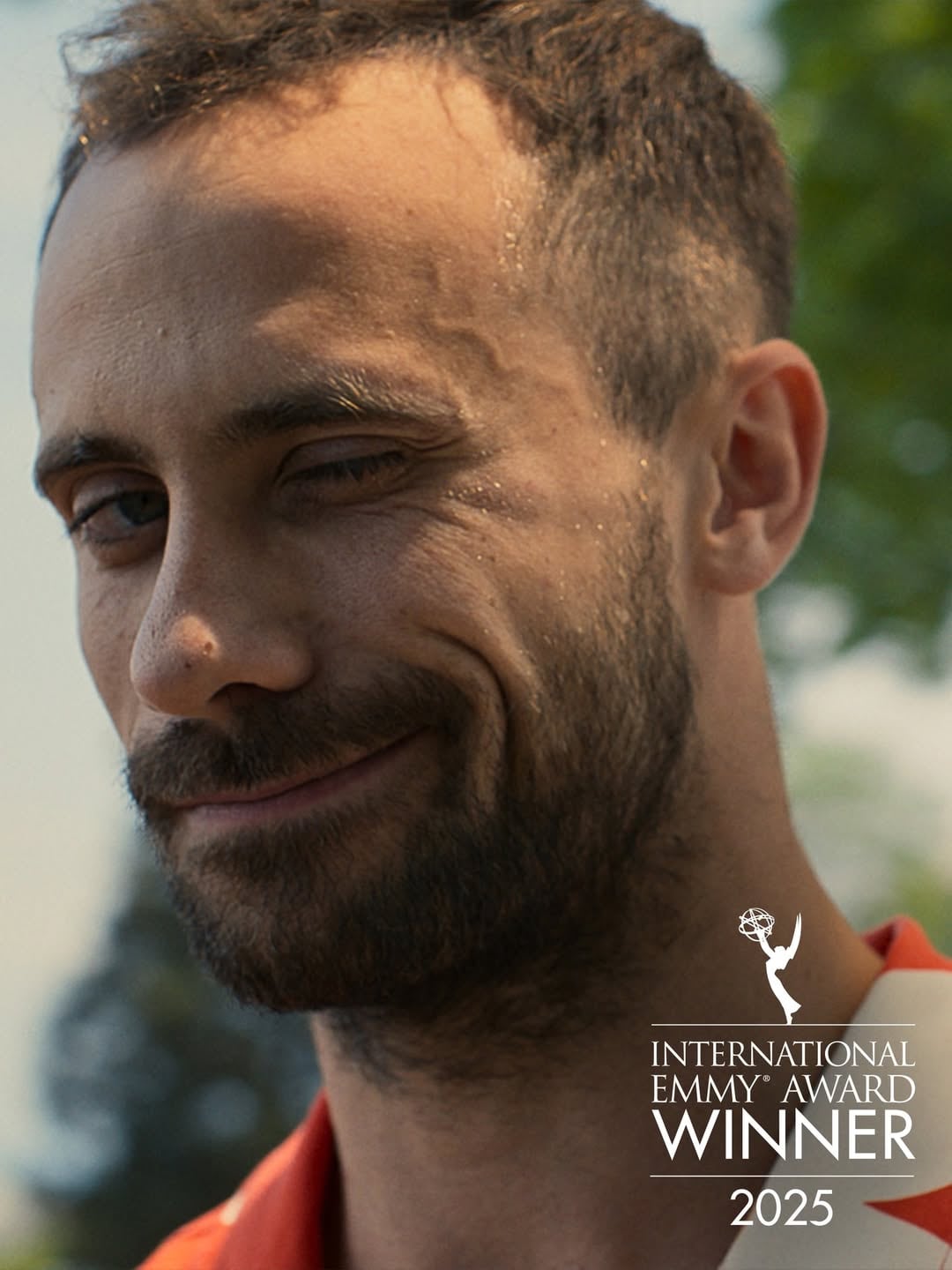 Ganador en la categoría a Mejor Interpretación Masculina de los Premios Emmy Internacional 2025