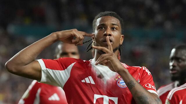 Michael Olise en el Bayern Múnich vs Boca Juniors.