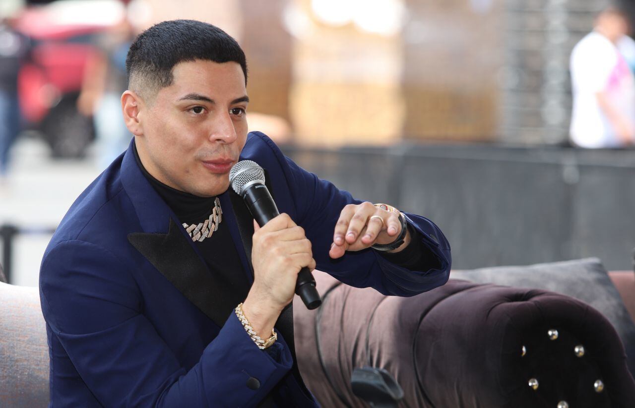 Eduin Caz, cantante de Grupo Firme.