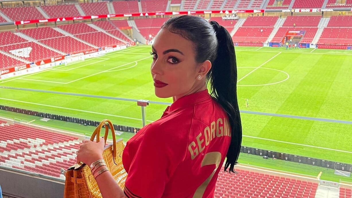 Georgina Rodríguez, novia de Cristiano Ronaldo, presume su trasero en bikini (FOTO)