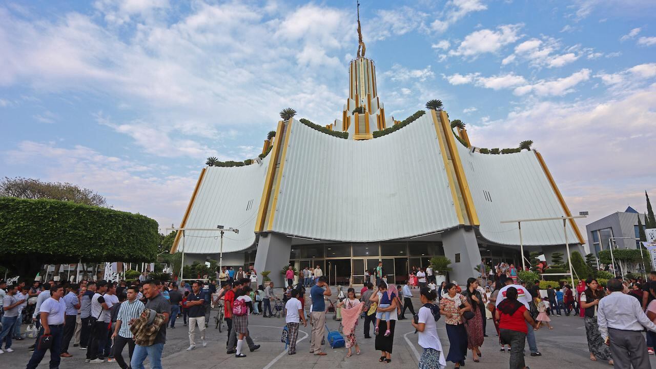 Iglesia La Luz del Mundo en Guadalajara es acusada de cobrar a vecinos de Hermosa Provincia para entrar a sus propias casas