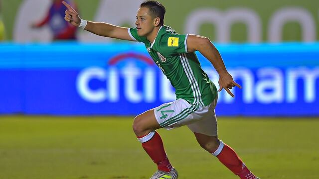 ‘Chicharito’ Hernández festeja gol en SLP.