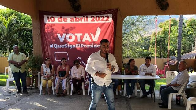 Alejandro Correa, alcalde de Zinapécuaro promociona revocación de mandato
