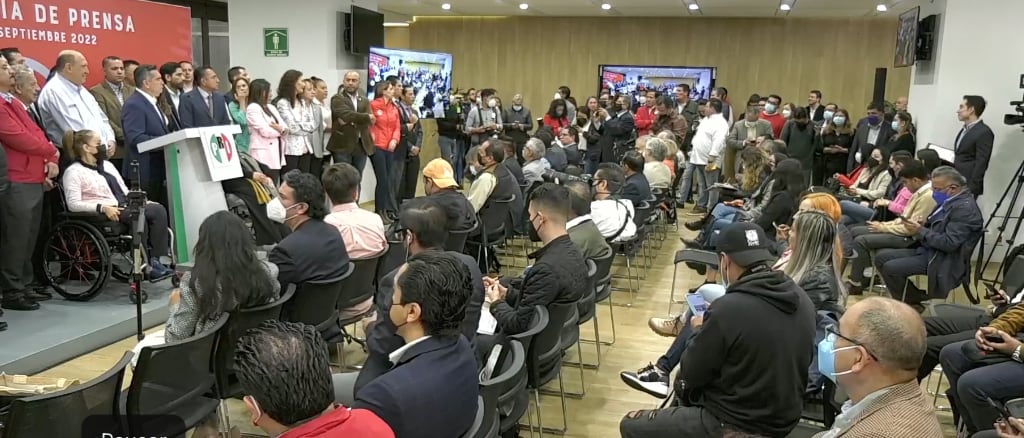 Alejandro Moreno ofrece conferencia hoy: En vivo, minuto a minuto