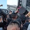 Fans de Rammstein cargan a mujer en silla de ruedas y la llevan a primera fila (VIDEO)