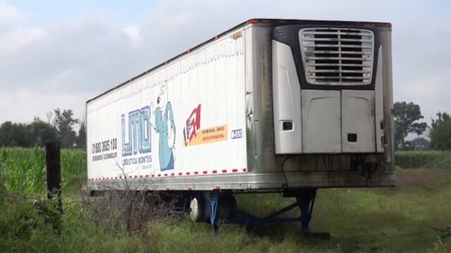 Tráiler con cuerpos abandonados en Jalisco.