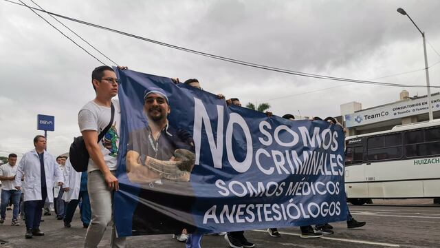 Protestan por anestesiólogo Gustavo Darwin Aguirre Castro