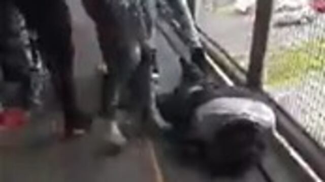 Ladrón es golpeado tras asaltar un taxi en Edomex