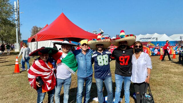 Mexicanos, presentes en el Súper Bowl de Tampa.