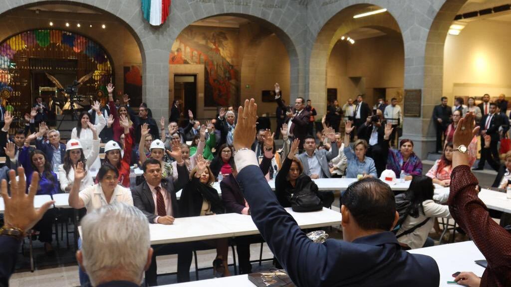 Sucesión presidencial de 2024, bajo ambiente caótico