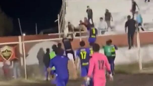 Violencia en futbol mexicano: Agreden a jugadores y familiares; Guardia Nacional tuvo que intervenir