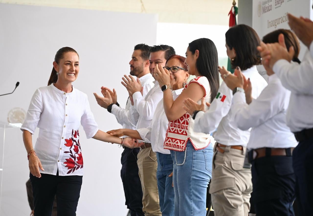 Claudia Sheinbaum inaugura central de ciclo combinado de CFE en Colima