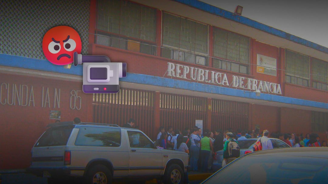 Mensajes y videos exhiben a maestro de la SEP acusado de acosar a alumna