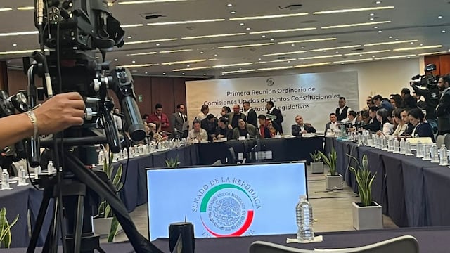 Inicia sesión en comisiones en la Cámara de Senadores por la reforma al Poder Judicial