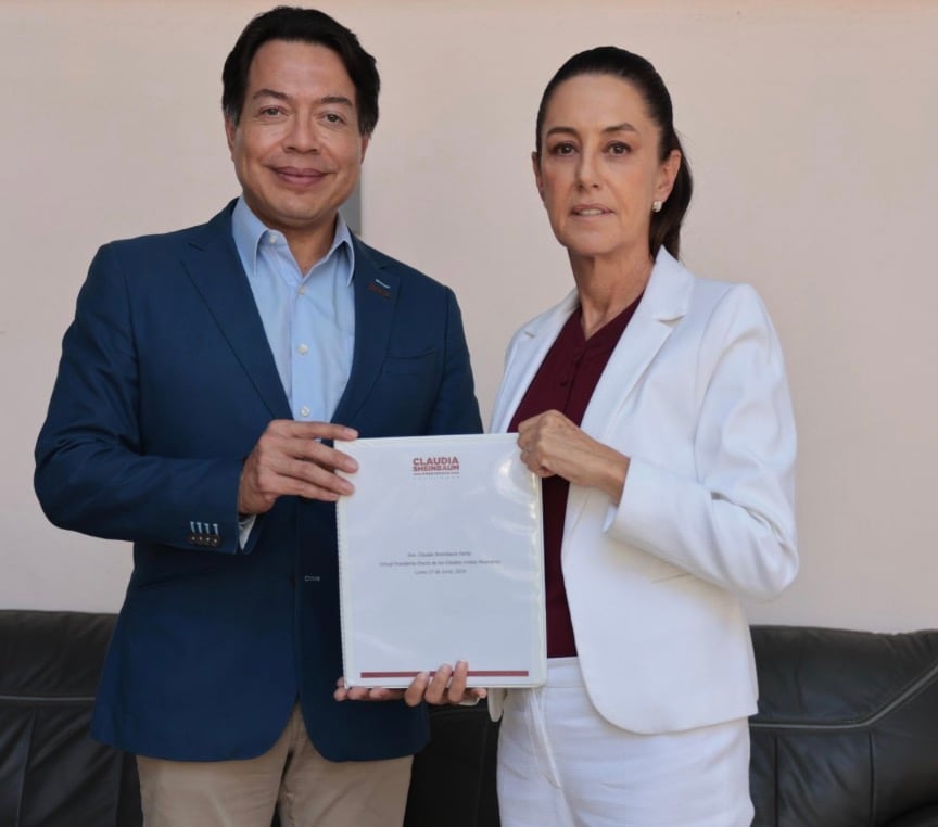 Claudia Sheinbaum recibe los resultados de la encuesta de Morena sobre la reforma al Poder Judicial