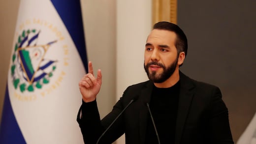 Nayib Bukele prohíbe el uso del lenguaje inclusivo en escuelas públicas de El Salvador