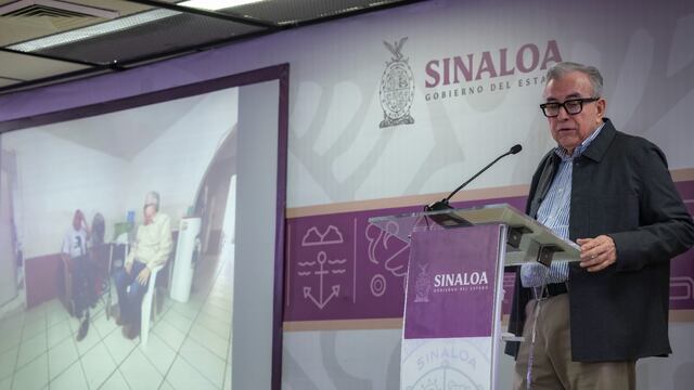 Rubén Rocha y CFE restablecen servicio eléctrico en escuelas