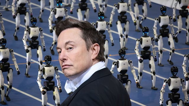 Elon Musk: mil millones de robots en 10 años superarán a la humanidad