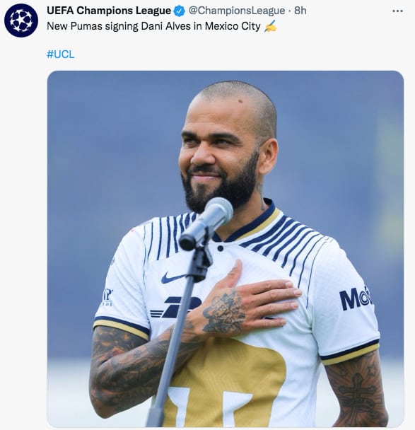 Dani Alves, jugador de los Pumas