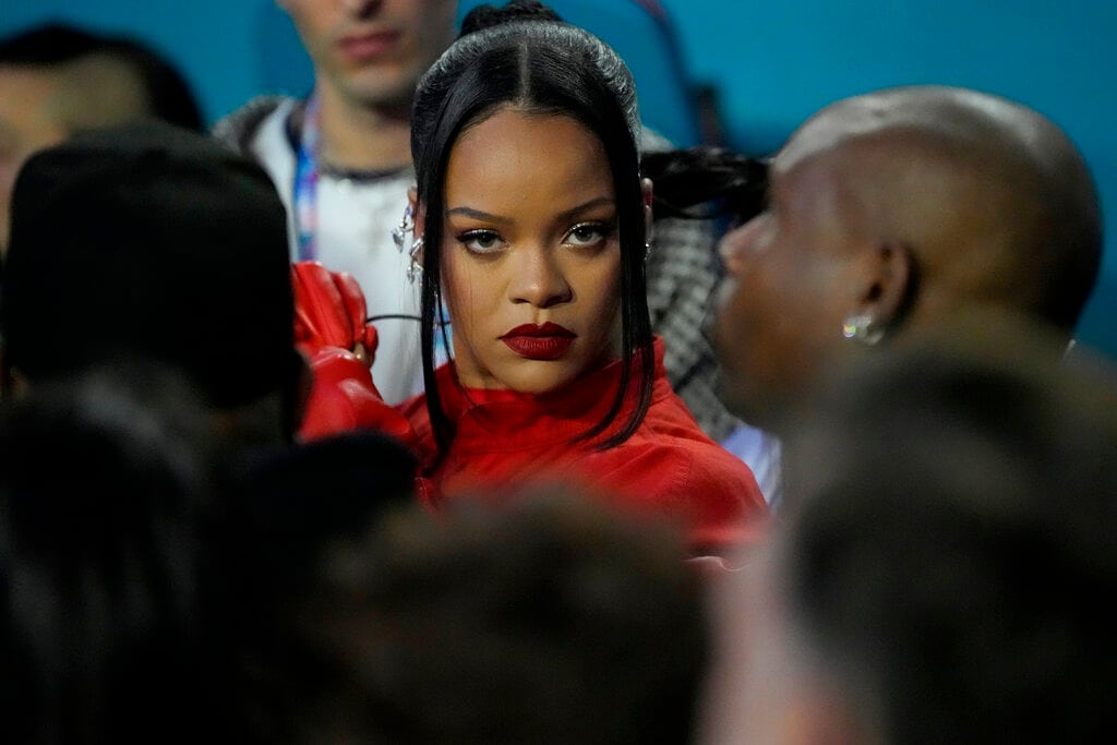 Rihanna en el show del Super Bowl LVII.