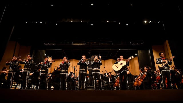 Mariachi Sinfónico en el Zócalo.