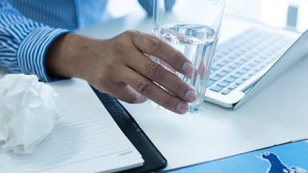 Ley Vaso de Agua, la propuesta del PRI para mejorar las condiciones laborales en México