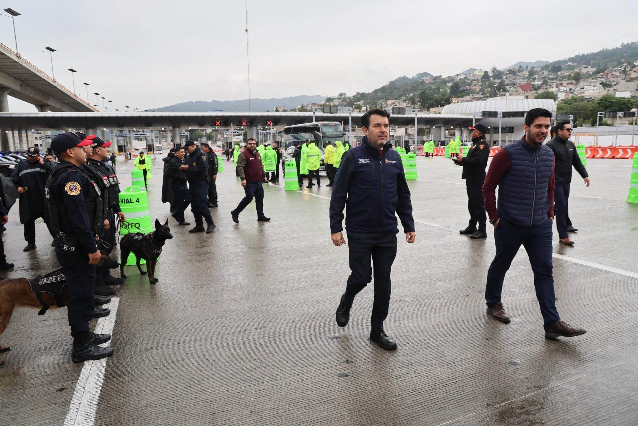 Arturo Medina hace recorrido en la México-Cuernavaca tras encontrar explosivos de normalistas