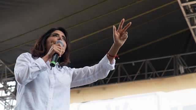 Alejandra Barrales. Posición sobre adopción homoparental y aborto.