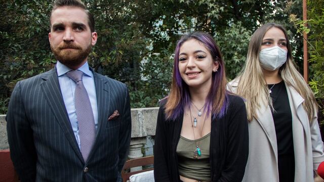 Ainara Suárez y sus abogados