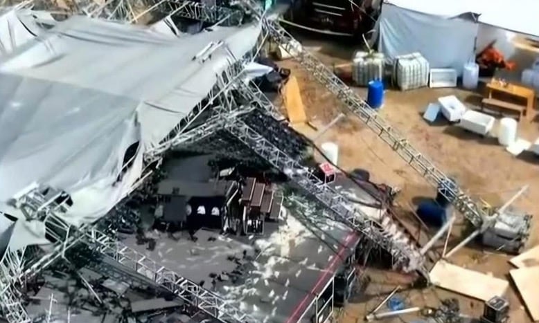 Escenario colapsado en evento de Jorge Álvarez Máynez
