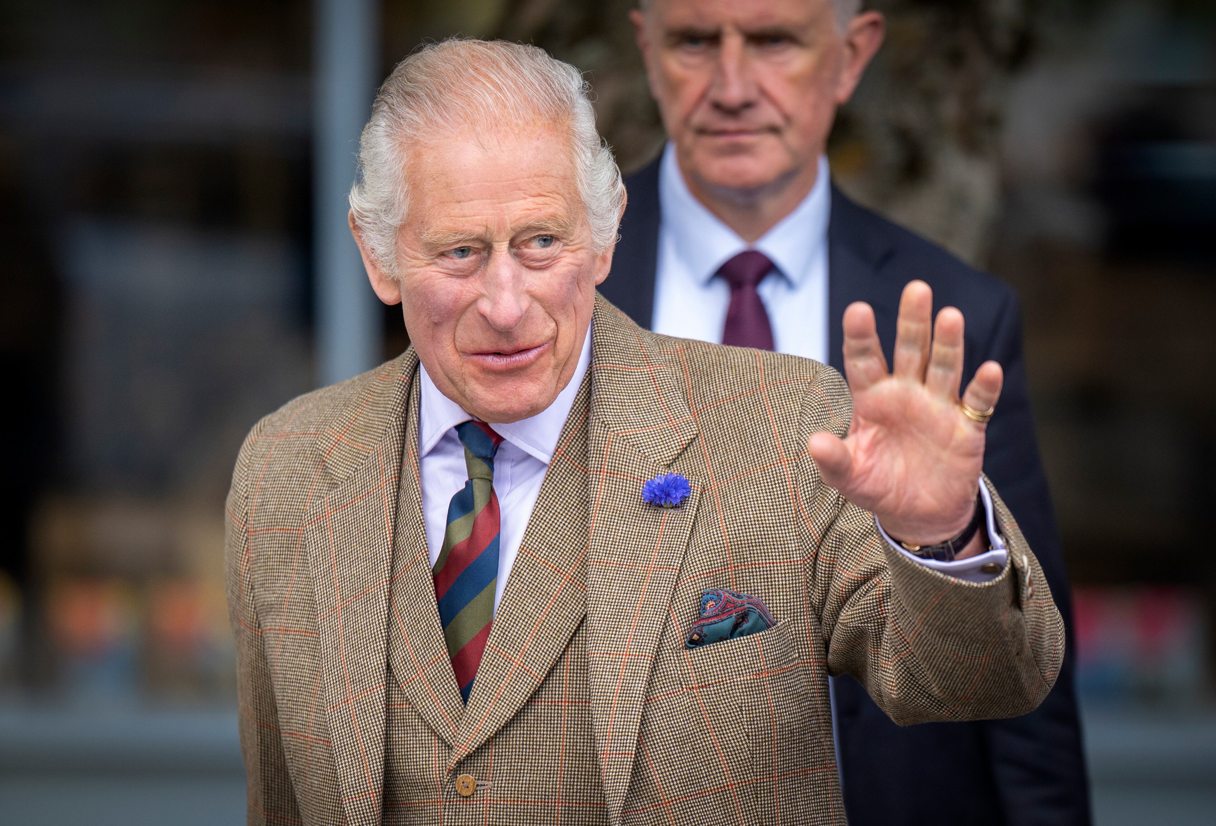 El rey Carlos III revela finalmente si tiene mal carácter