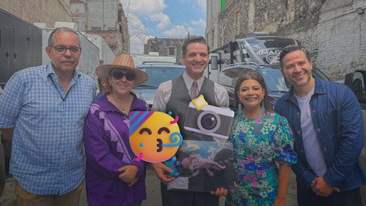 Clara Brugada sorprende a Pedro Pascal con regalo de cumpleaños en CDMX