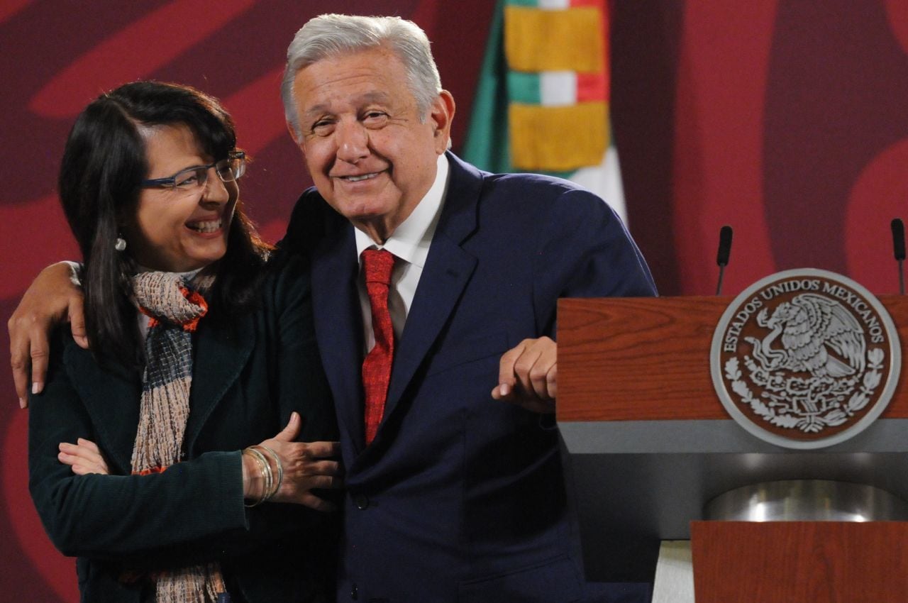 AMLO, presidente de México, se rinde ante la gestión de María Elena Álvarez Buylla en Conacyt