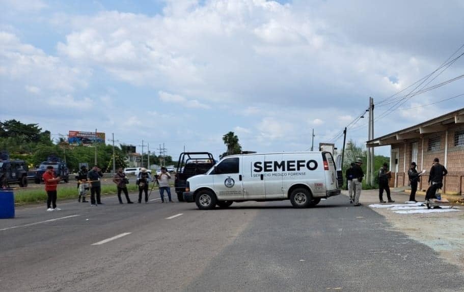 Abandonan 5 cuerpos en salida sur de Culiacán, Sinaloa