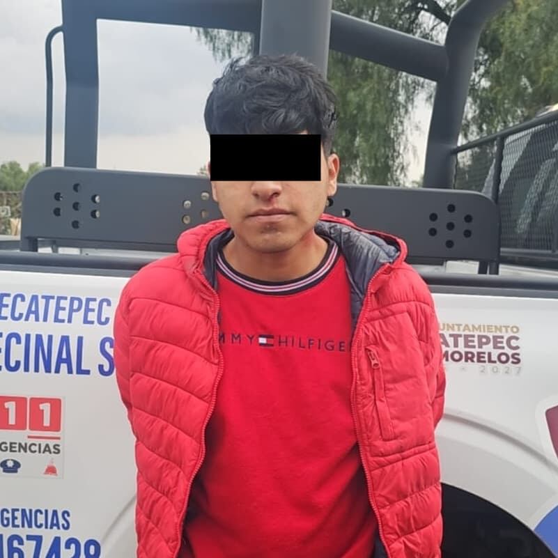 Policía de Ecatepec detiene a 2 jóvenes por robo