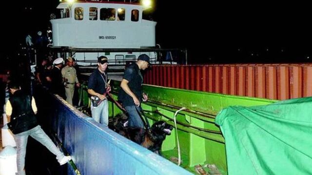 La frontera debería ser resguardada no al paso de inmigrantes, sino al paso de las toneladas de droga que la cruzan .