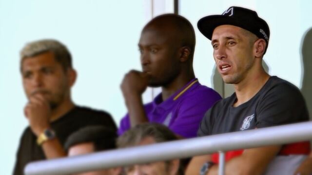 Héctor Herrera reaparece con cara nueva