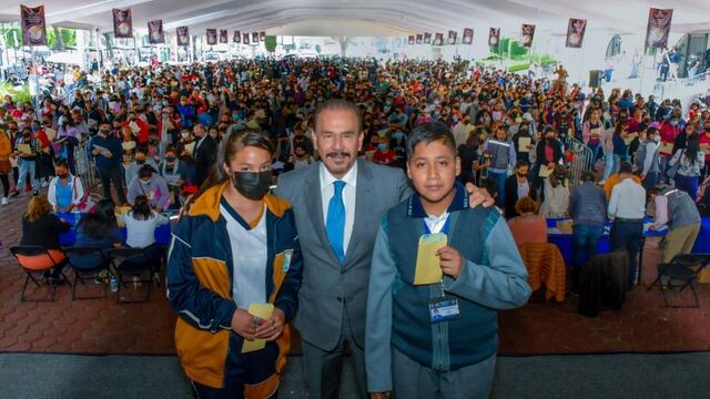 Pedro Rodríguez retoma el Festival Internacional de las Artes Atzán, entrega becas apoyos en Atizapán