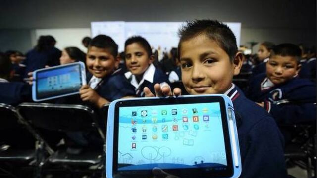 Niños con tablets