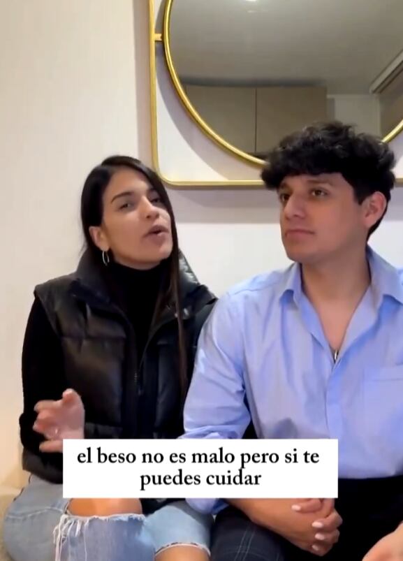 Novios quieren guardar su primer beso para el día de la boda
