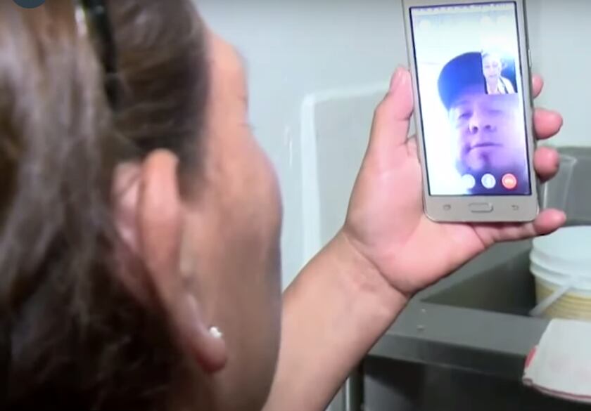 Video llamada entre José Salvador y su mamá.