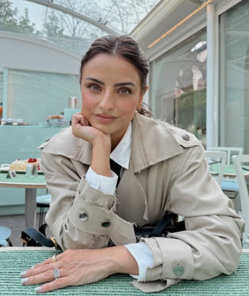 Aislinn Derbez