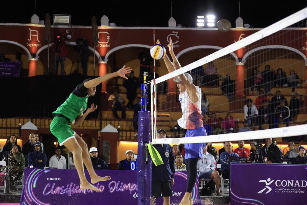 Duplas mexicanas van a cuartos de final en torneo de voleibol como líderes de grupo