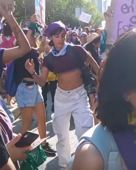 Esmeralda Pimentel en la marcha del 8 de marzo por el Día Internacional de la Mujer.