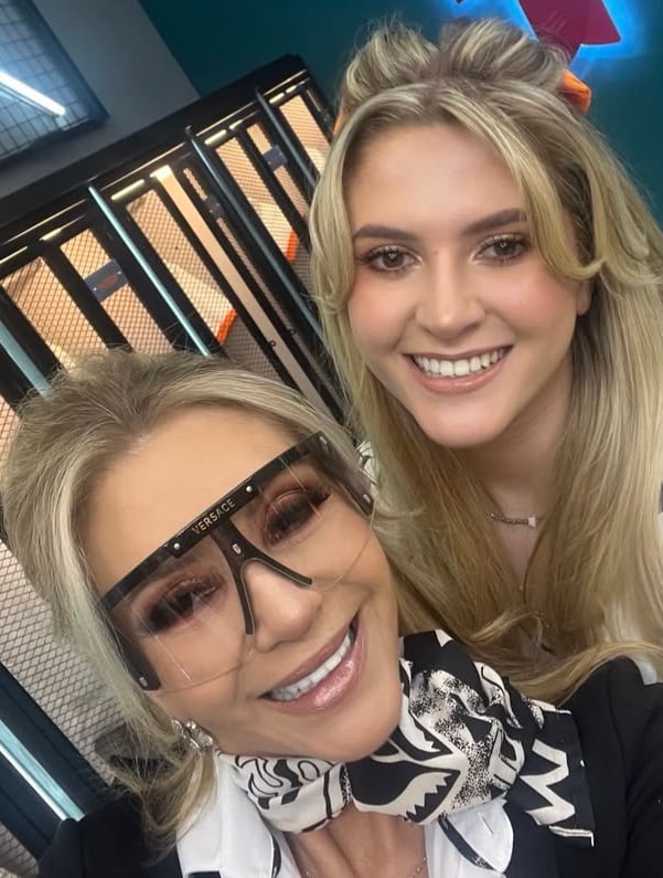 Daniela Castro con su hija Danka