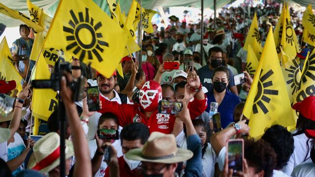 Banderas del PRD en las elecciones en Oaxaca de 2022